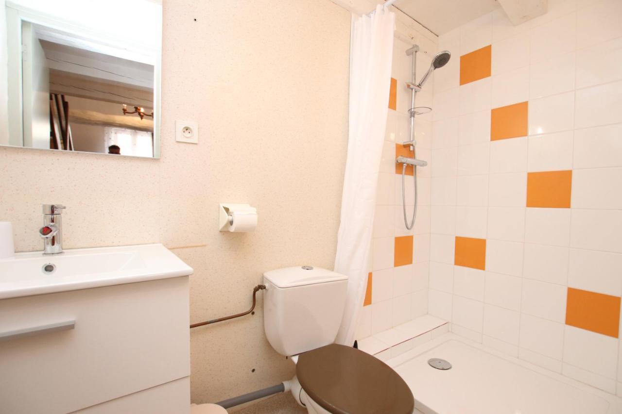 Charmant Appart 4 Personnes Plein Centre Riez Exterior photo
