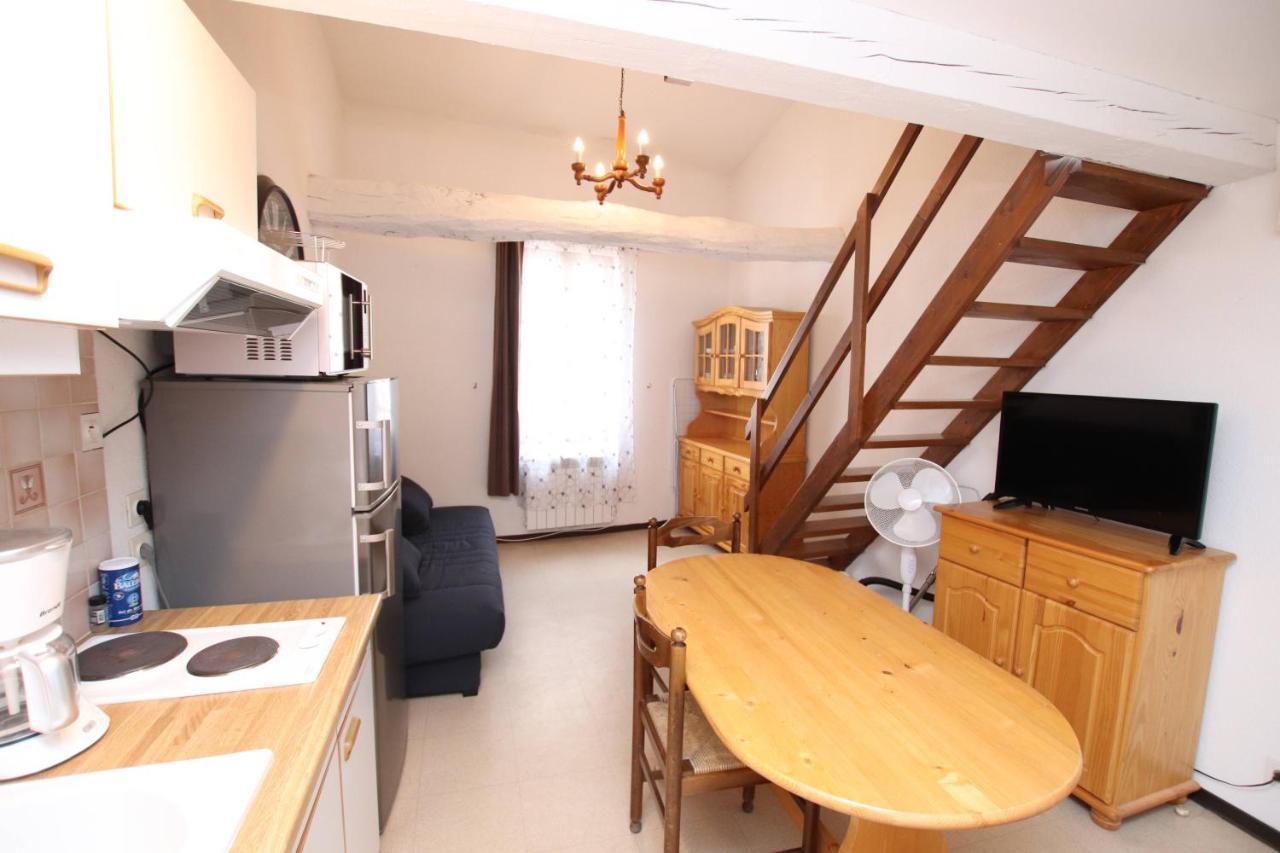 Charmant Appart 4 Personnes Plein Centre Riez Exterior photo