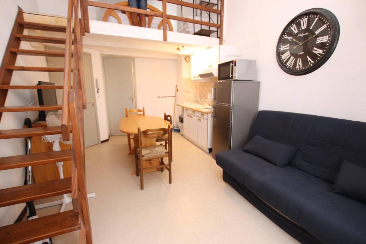 Charmant Appart 4 Personnes Plein Centre Riez Exterior photo